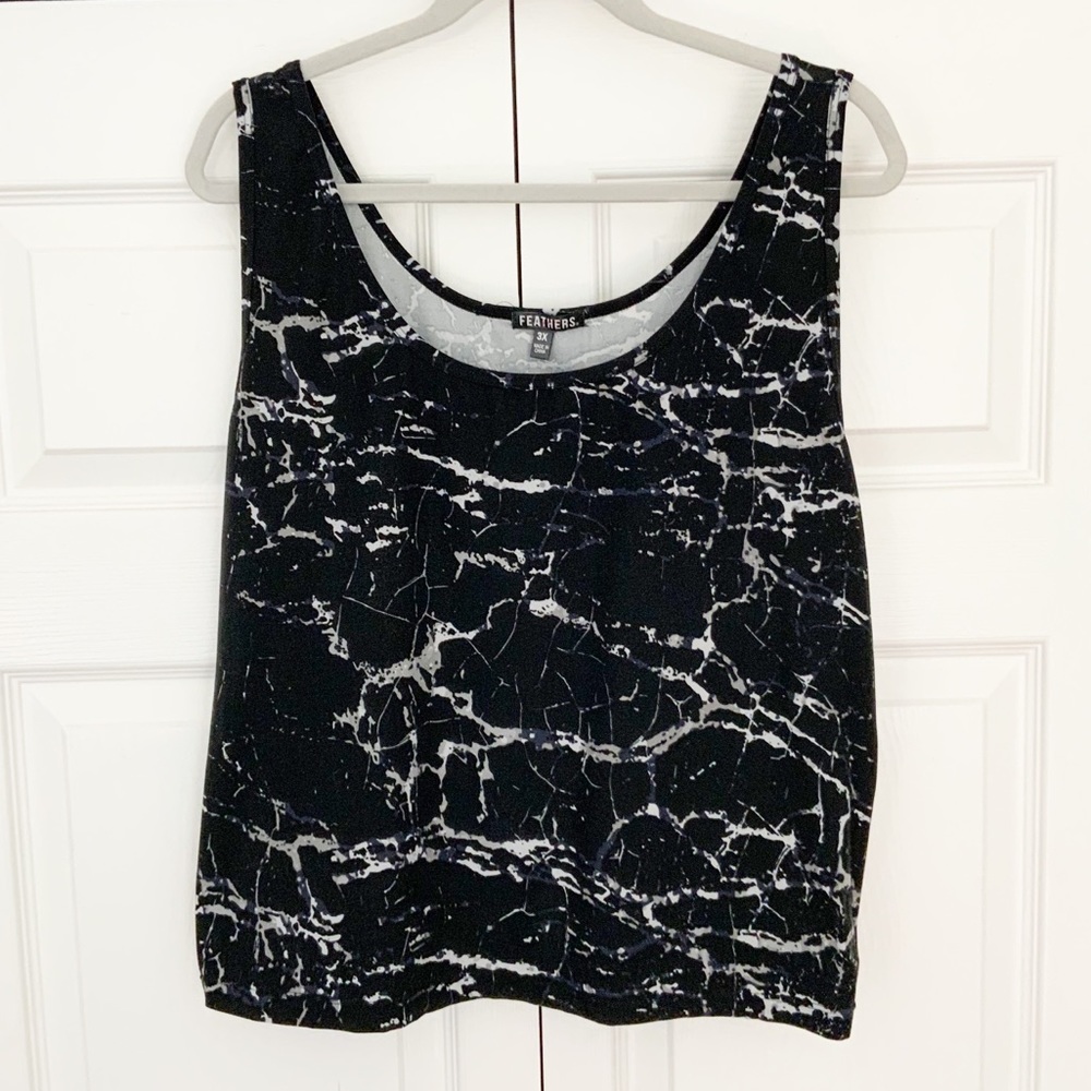 Feathers | Plus Size Black Marble Printed Tank Top